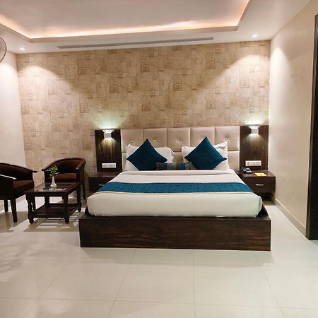 Pinnacle By Click Hotels, Lucknow Dış mekan fotoğraf