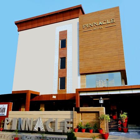 Pinnacle By Click Hotels, Lucknow Dış mekan fotoğraf