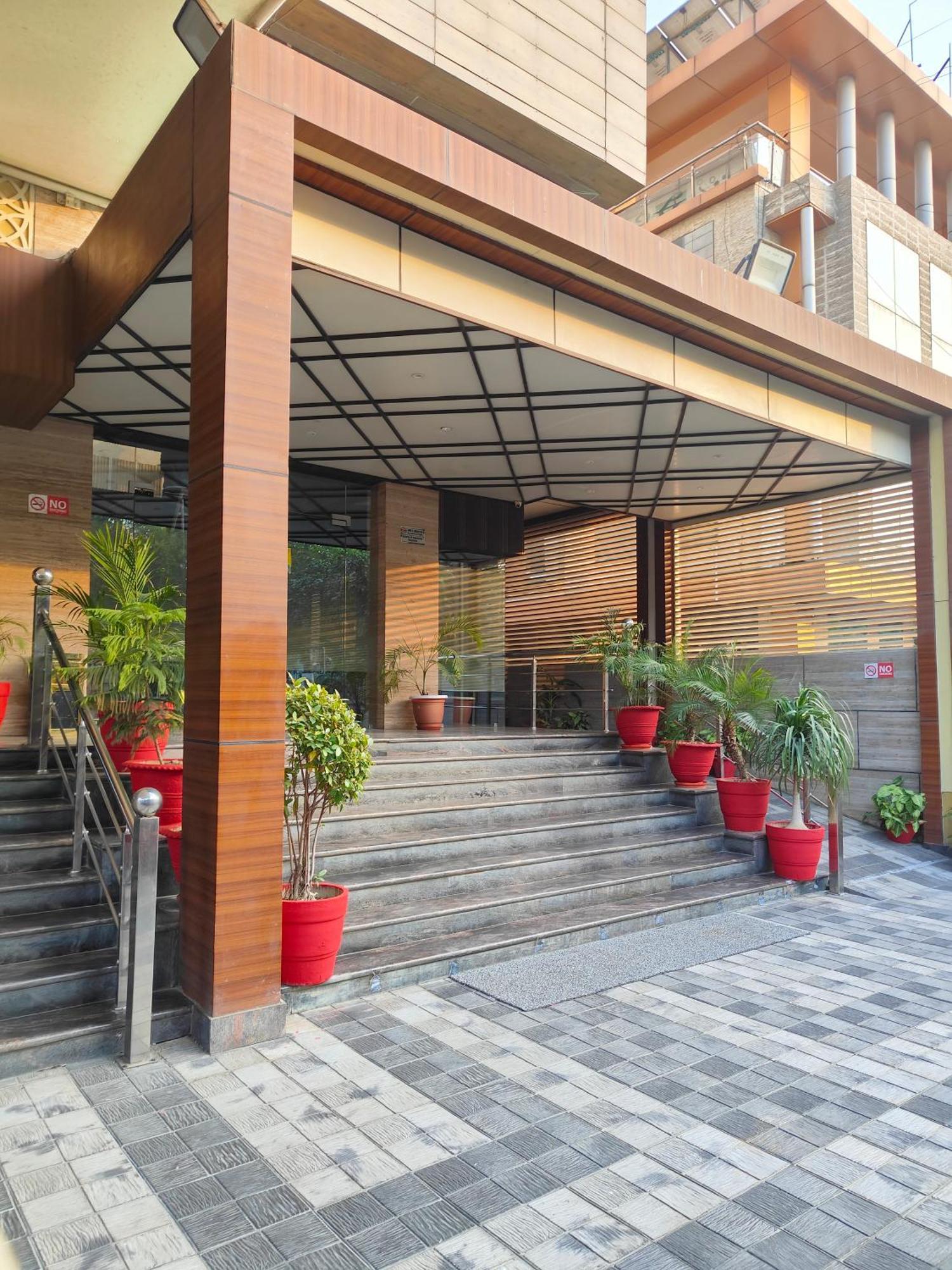 Pinnacle By Click Hotels, Lucknow Dış mekan fotoğraf