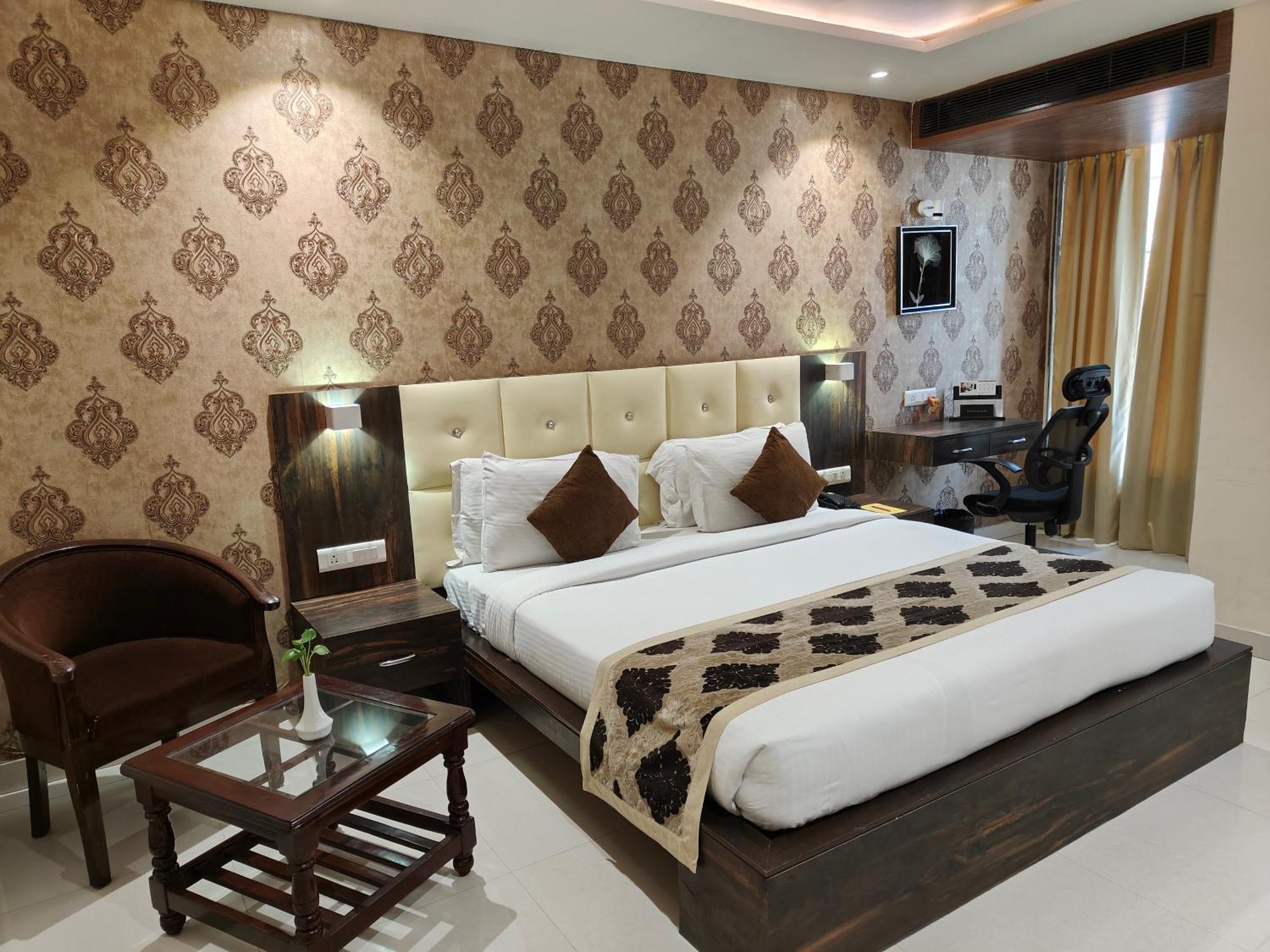 Pinnacle By Click Hotels, Lucknow Dış mekan fotoğraf