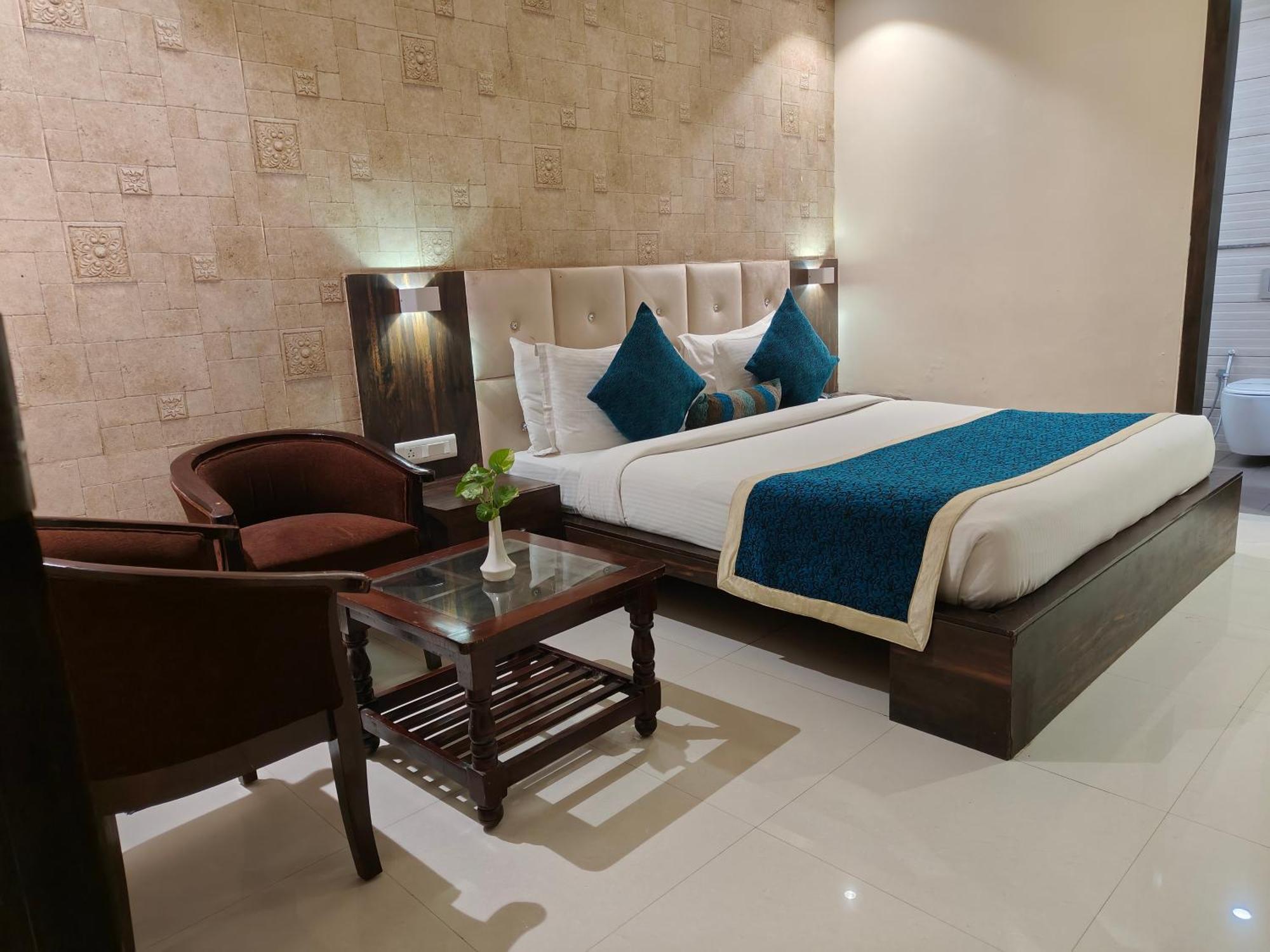 Pinnacle By Click Hotels, Lucknow Dış mekan fotoğraf