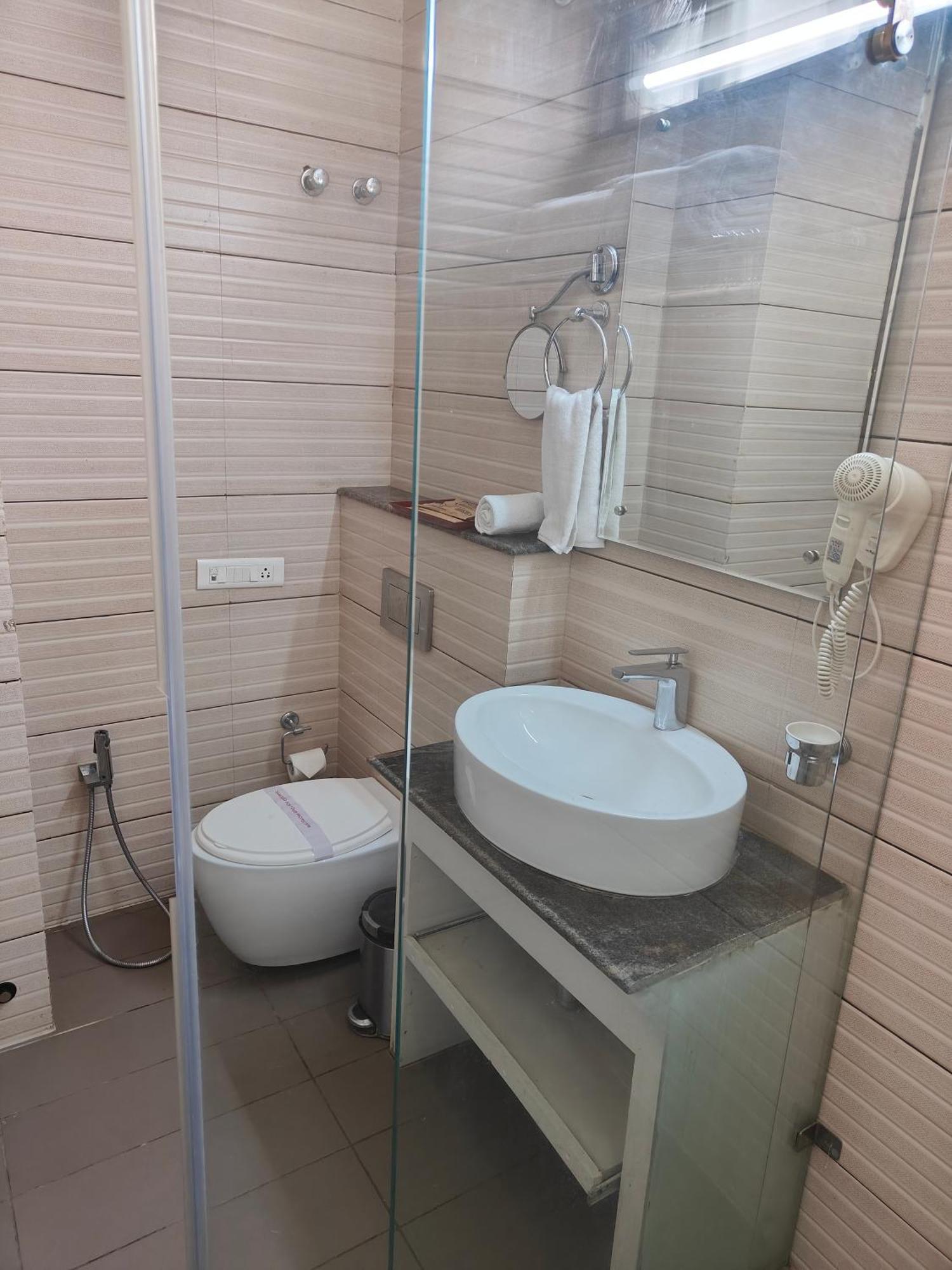 Pinnacle By Click Hotels, Lucknow Dış mekan fotoğraf