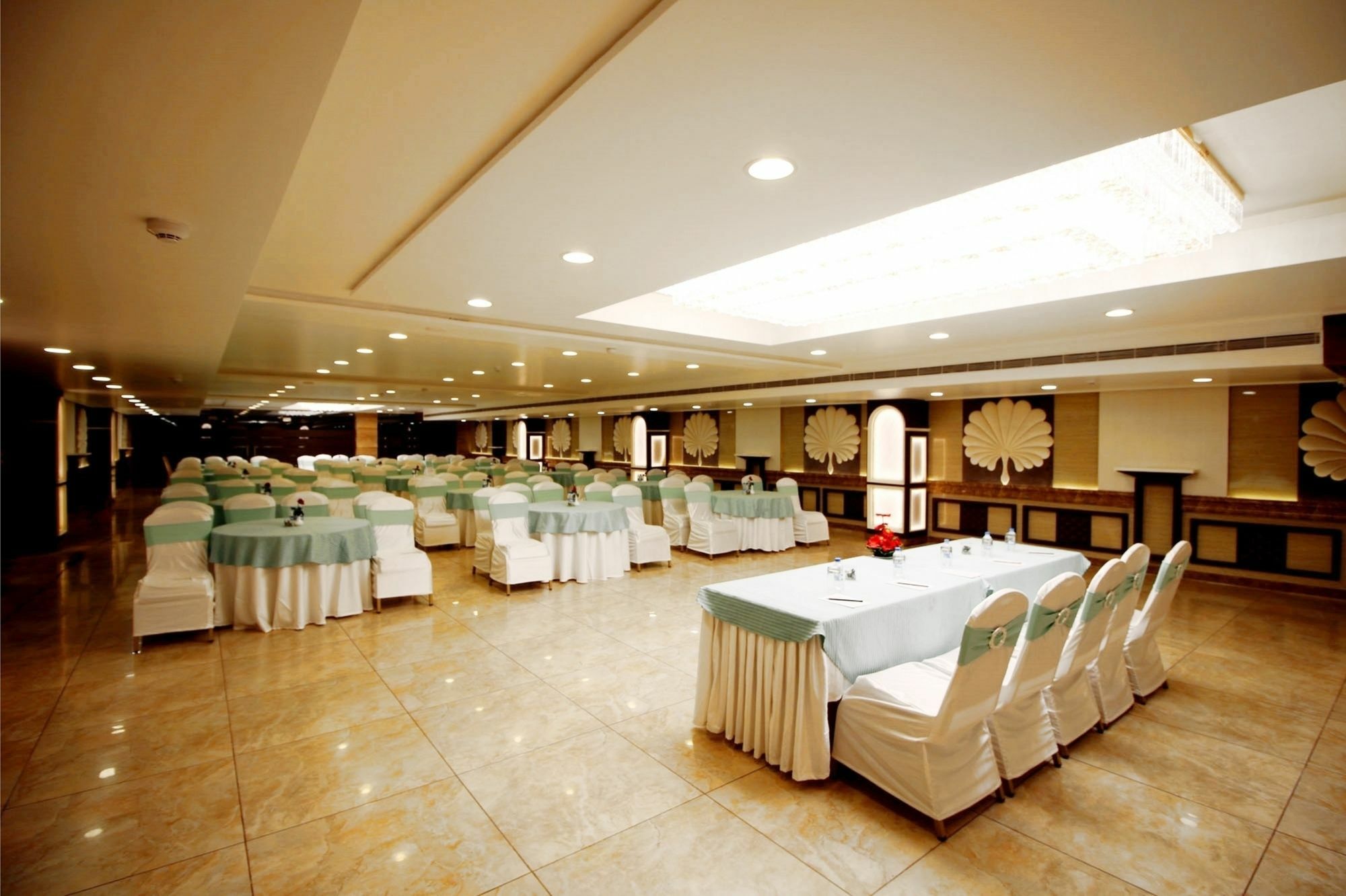 Pinnacle By Click Hotels, Lucknow Dış mekan fotoğraf