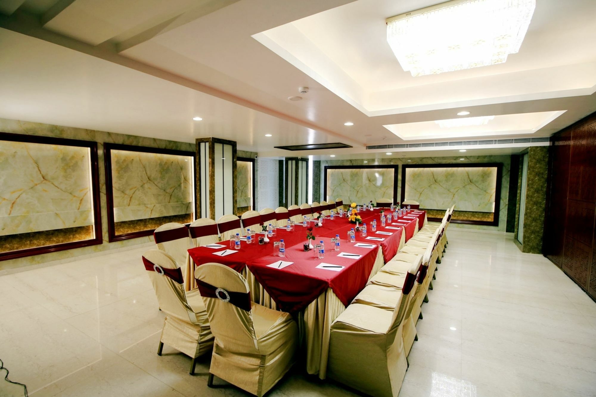 Pinnacle By Click Hotels, Lucknow Dış mekan fotoğraf