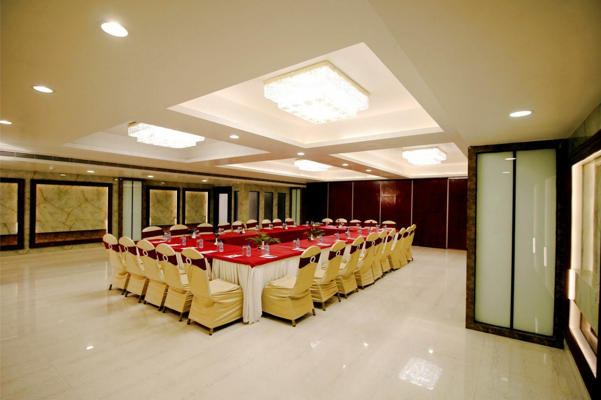Pinnacle By Click Hotels, Lucknow Dış mekan fotoğraf