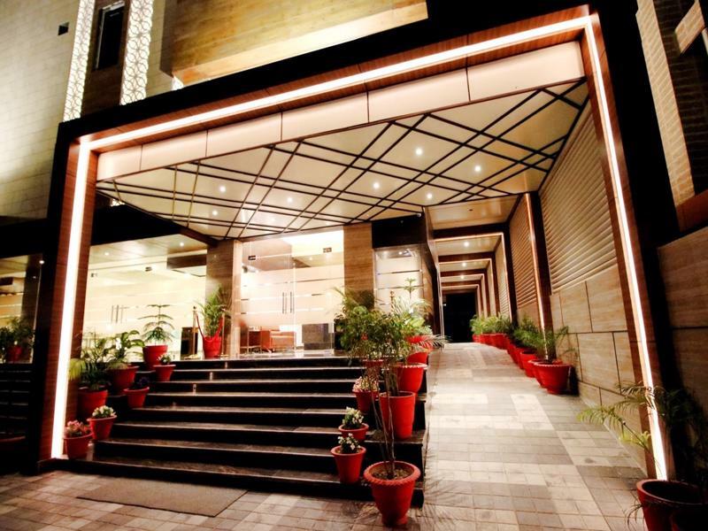 Pinnacle By Click Hotels, Lucknow Dış mekan fotoğraf