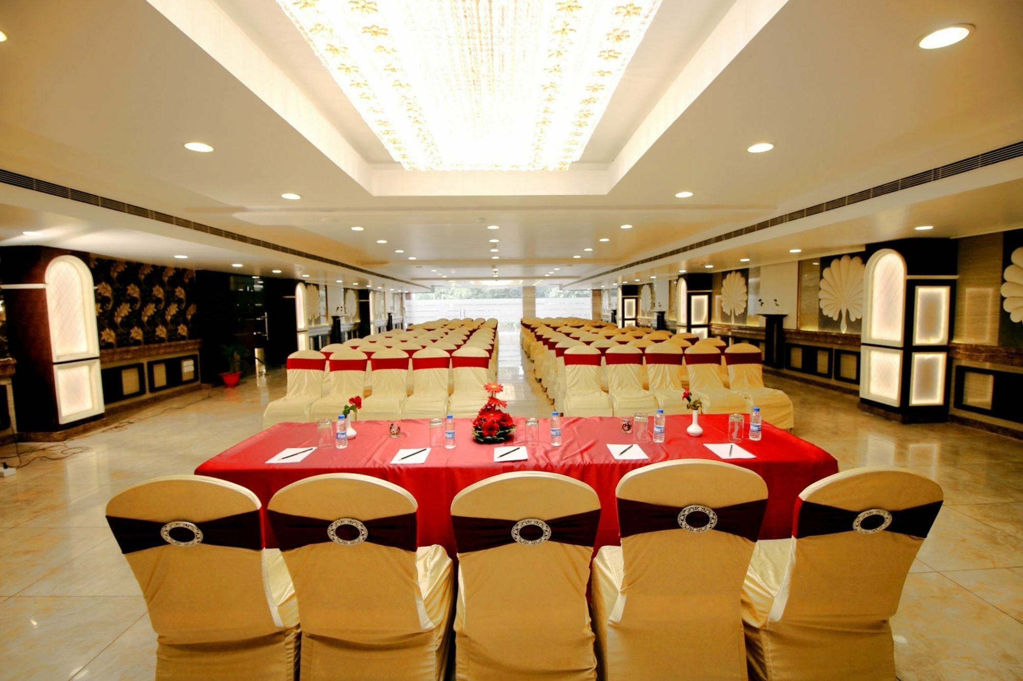 Pinnacle By Click Hotels, Lucknow Dış mekan fotoğraf
