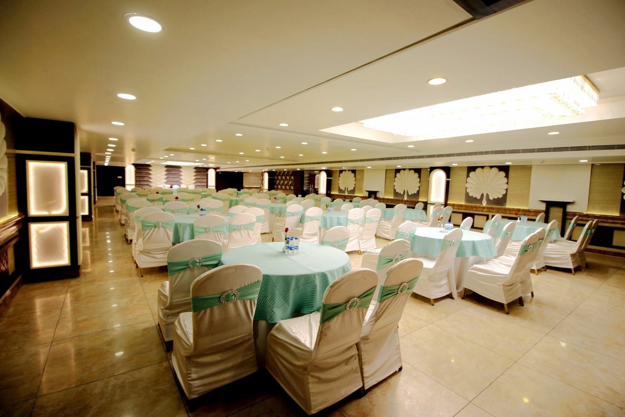 Pinnacle By Click Hotels, Lucknow Dış mekan fotoğraf